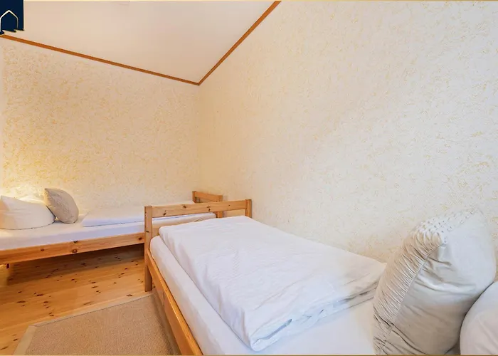 Fh Nr 9 Am Schloonsee *